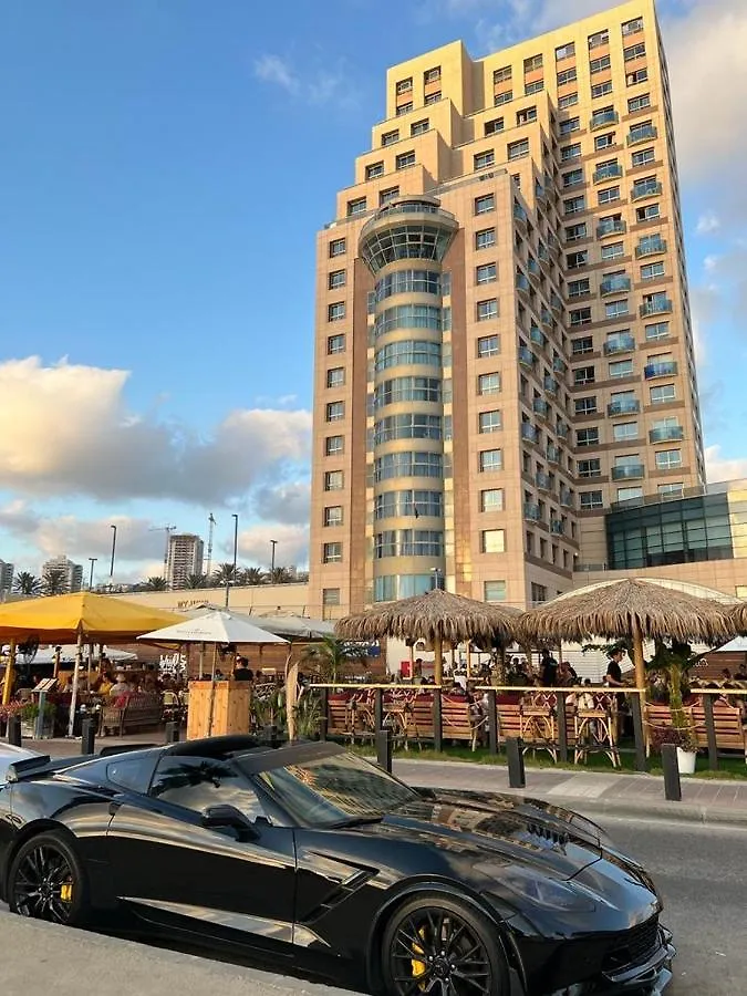 Apartment Suite On The Beach Haifa