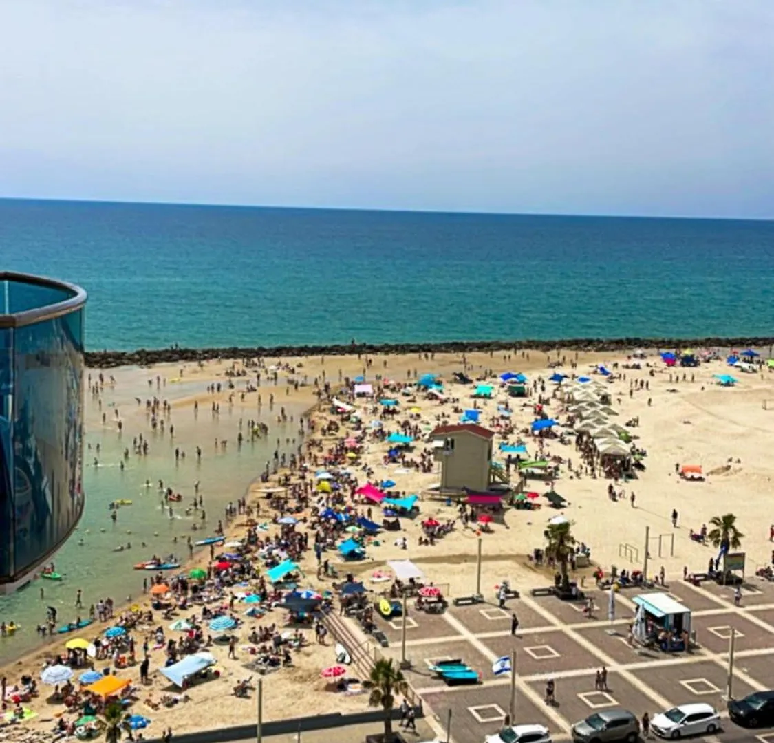 Apartment Suite On The Beach Haifa Israel