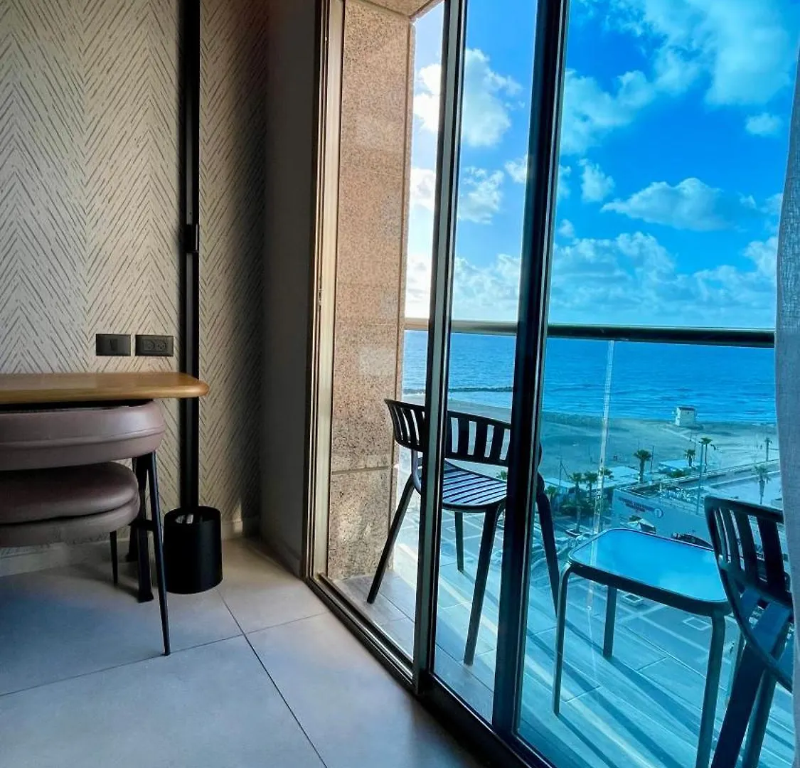 Apartment Suite On The Beach Haifa